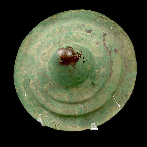An important Persian bronze shield, ca 8th - 7th century BC